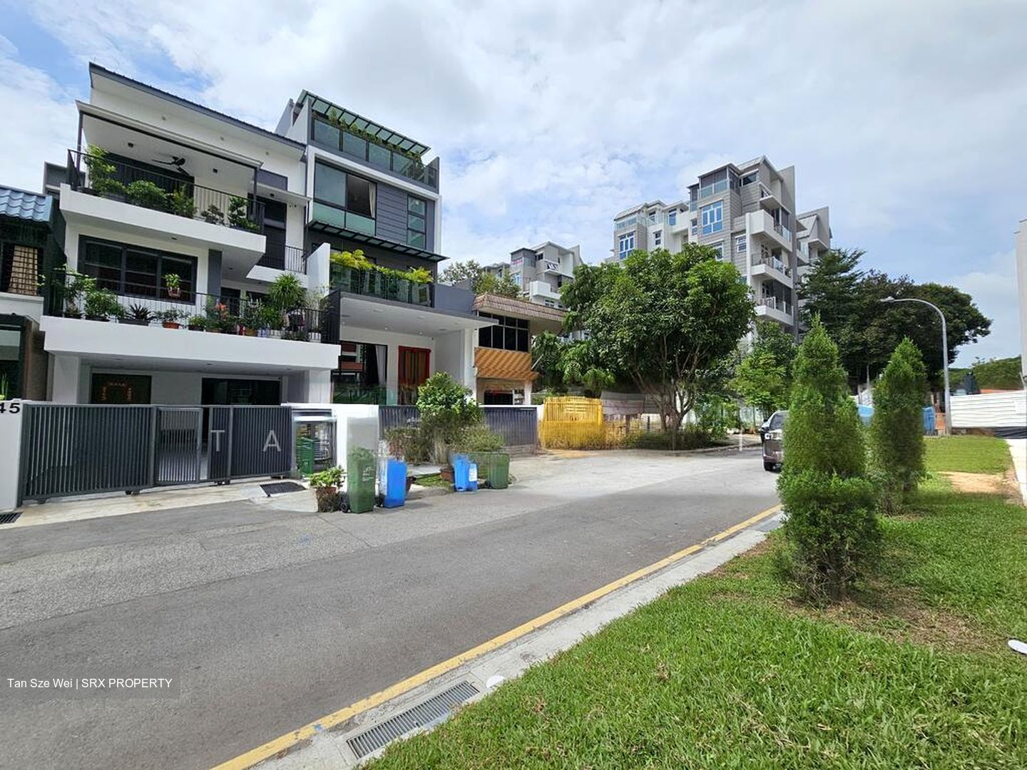 Hougang Avenue 3 (D19), Terrace #505137801